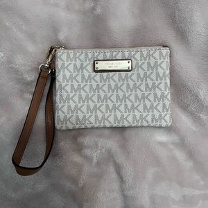 Michael Kors Clutch Wristlet Wallet